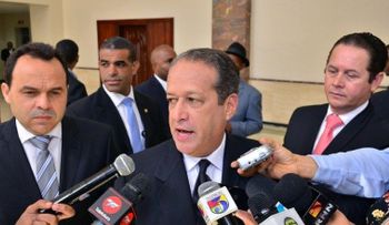 Reinaldo: Las primarias abiertas, en nada violentan la Constitución, como dice Leonel