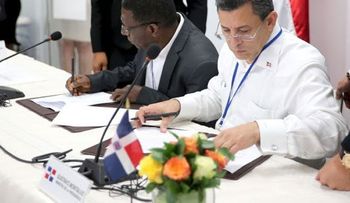 Dominicanos y haitianos acuerdan trabajar unidos contra delincuencia en la frontera