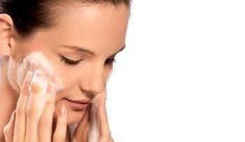 El semen es una mascarilla ideal para la cara.... (VIDEO)