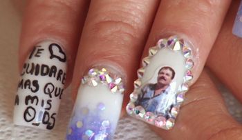 La cultura pop mexicana da color a la manicura más atrevida
