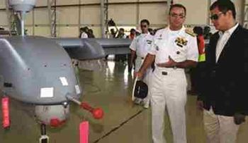 Presentan primer avión no tripulado de Ecuador