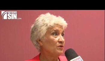 Hija del general Pupo Román presenta libro â??Nuestras Lagrimas Saben a Marâ?