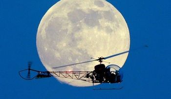 La superluna brilló en el cielo ayer domingo