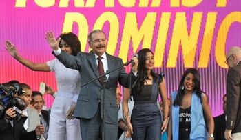 Danilo celebra su triunfo electoral