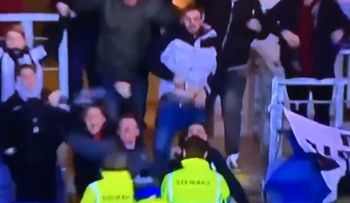 El video viral del hombre que mostró su pene en un partido de fútbol