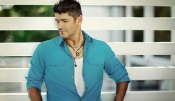 "Versátil" de Eddy Herrera contará con la actuación de Mozart La Para y Alex Matos