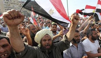 Egipto: al menos 18 muertos y más de 600 heridosen choques entre islamistas y opositores e