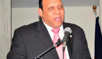Diputado: â??Que cierren esa vaina que llaman fronteraâ?