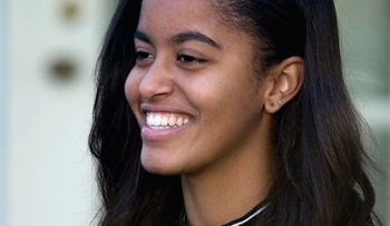 ¿Arrepentida? Malia Obama ahora dice que "fumar mata"