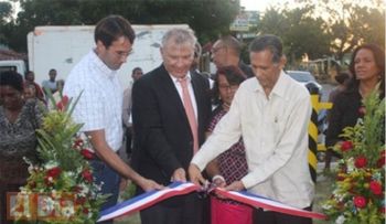 DOMICEM entrega útiles escolares a cientos de estudiantes en Palenque