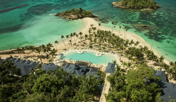 Cayo Levantado Resort recibe cuatro estrellas Forbes 2026