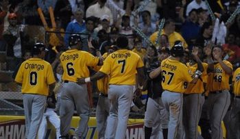 Leones del Escogido vs. Águilas Cibaeñas, en Santiago; Licey-Gigantes, en la Capital  