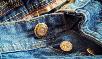 Tips para que tus prendas jean se vean como nuevas