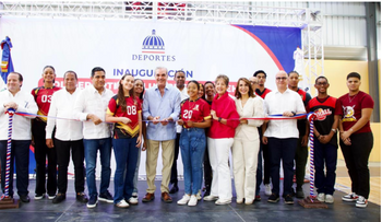Abinader entrega polideportivos en Puerto Plata
