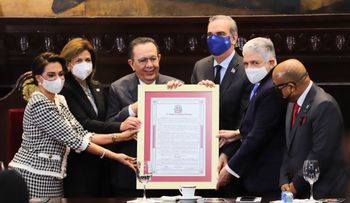 Gobernador Banco Central resalta voluntad y decisión del presidente Abinader para reactivar el país
