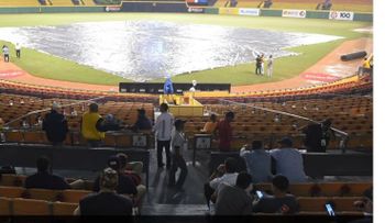 Suspenden partido Aguilas-Estrellas por fuertes lluvias en Santiago