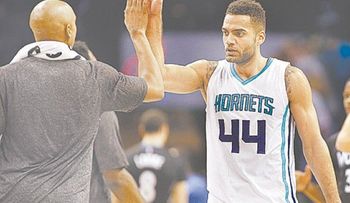 Los Hawks elevan a 13 su cadena de triunfos al vencer a Detroit Pistons