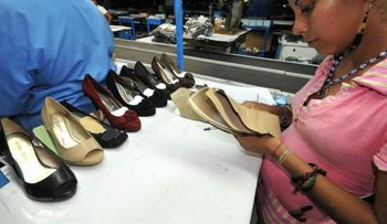 Empresa de calzados en zonas francas busca 11,500 trabajadores
