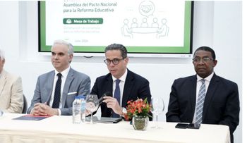 De Camps encabeza foro del Pacto Educativo