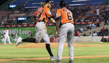 Toros vencen a los Leones 9-3; Taylor Motter conecta jonrón