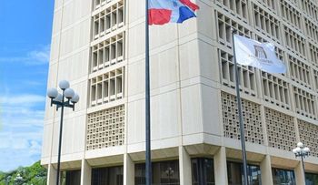BCRD informa cambio del año en la moneda de RD$5.00