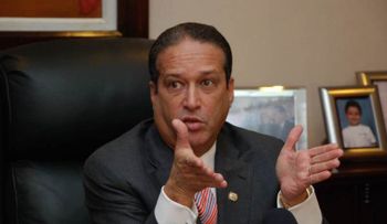 Pared Pérez: Danilo solo puede aspirar a la reelección si se modifica la Constitución  