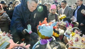 El ritmo latino inunda el barrio neoyorquino de Harlem en el Día de Reyes