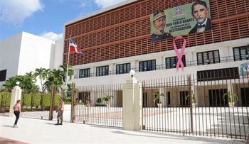 Senado amplía de 5 a 7 años, límite para importar vehículos usados a la República Dominicana 