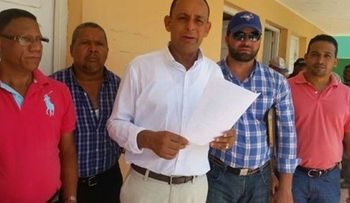 Alcalde electo inconforme por no completarse proceso transición en Loma de Cabrera