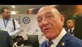 Calderón se defiende de fuerte acusación que lo vinculan con homosexualidad
