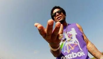 Vakeró se retira "por un tiempo" de la música por motivos de salud