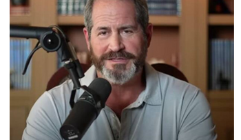 Jeremy London: caminar no es suficiente para fortalecer los huesos