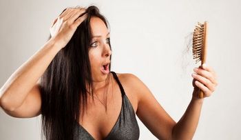 Un truco para detener la caída del cabello