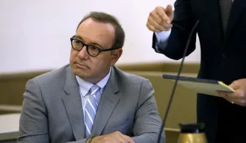 Reino Unido autoriza presentar cargos contra Kevin Spacey por agresión sexual