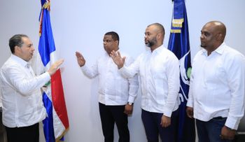 Director SNS juramenta nuevo director Hospital Traumatológico de Higüey