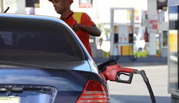 El GLP baja RD$2:60; la gasolina primium sube 1:10 y la regular 1:60 