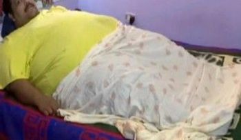 El hombre más obeso del mundo lucha por su vida