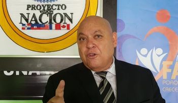 Pre candidato del PTD también se opone a reelección; dice Danilo lo lamentaría