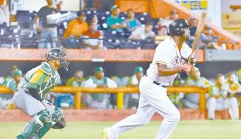 Los Gigantes propinan el tercer revés en fila a EO