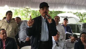 Danilo ofrece apoyo financiero a productores de Guanuma 