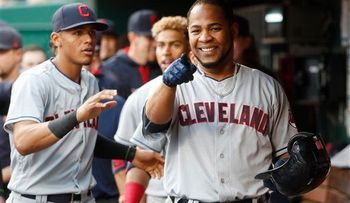 Edwin Encarnación se va dos veces para la calle en triunfo de Indios ante Rojos