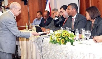 El 35% de los dominicanos piensa gobierno controla a los medios
