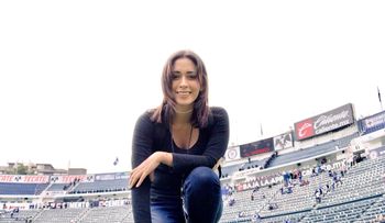 Periodista mexicana sufre agresión sexual durante transmisión en vivo
