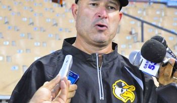 El princjpal sepulturero de las Aguilas fue Manny Acta