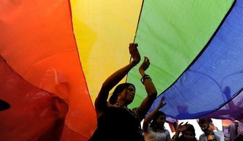 Cuba elimina de borrador nueva Constitución artículo permitiría el matrimonio gay