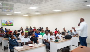 Instituto Nacional de Educación Física capacita en atletismo