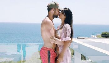 "No, gracias. Mi mujer está a millas de cualquier otra": respondió  Cesc Fábregas a una propuesta subida de tono 