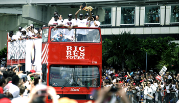 NBA: Heat festeja el título con desfile por Miami