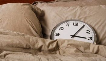 Dormir de día eleva el riesgo de muerte