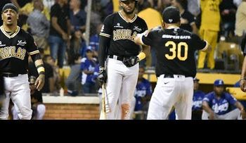Encarnación dio un descomunal cuadrangular para dejar al Licey tendido en el terreno